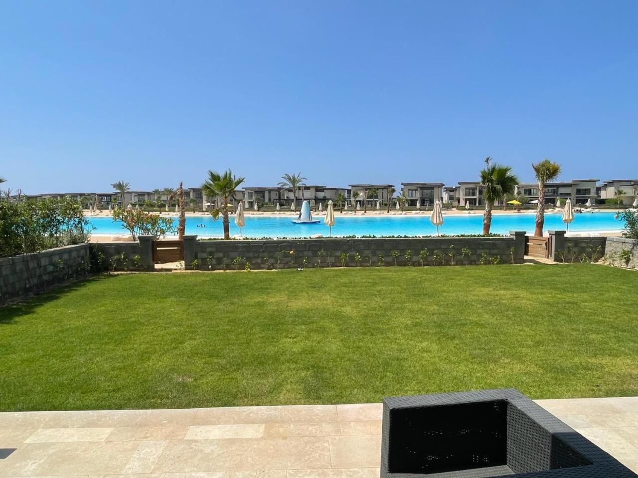 5 Bedroom Villa D332, Swan Lake North Coast, Egypt Zawiyat al Awwamah エクステリア 写真